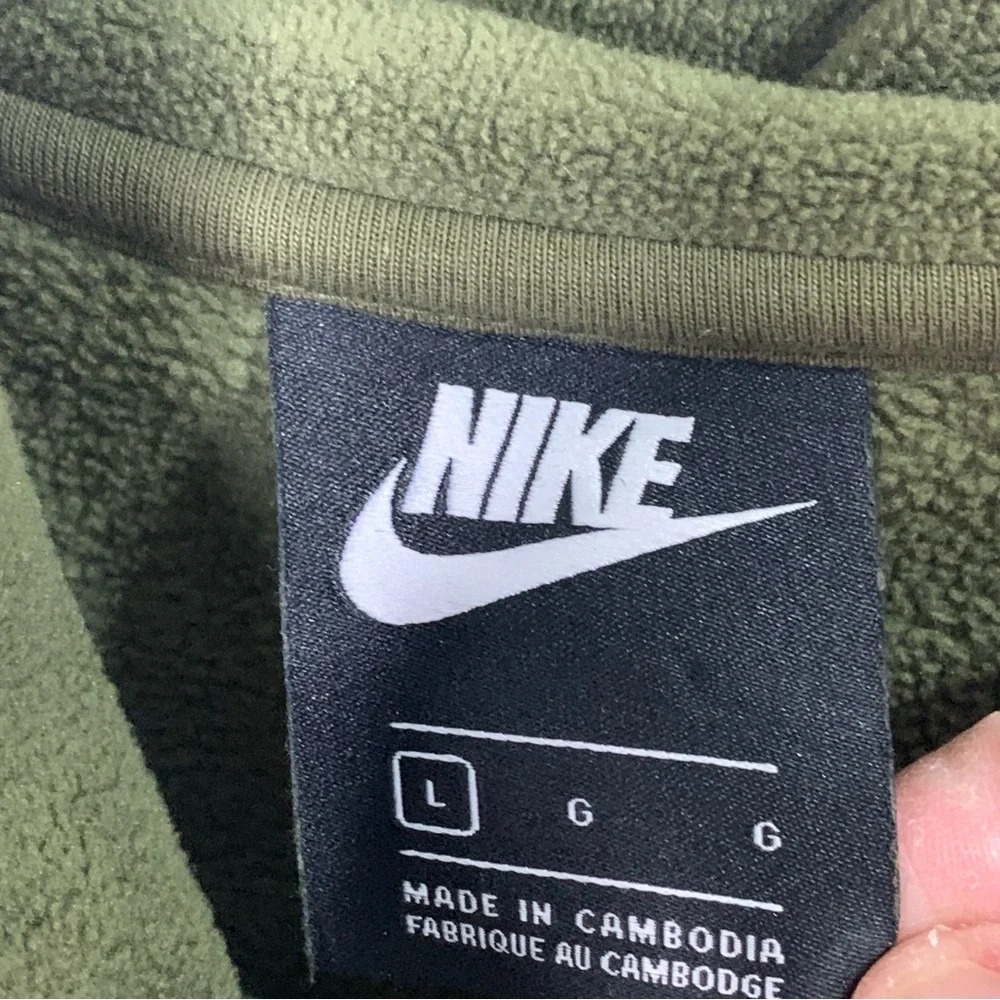 Men’s Nike Large Front Pocket Sweatshirt